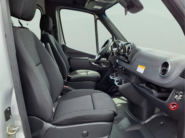 Used 2023 Mercedes-Benz Sprinter 3500 image 7