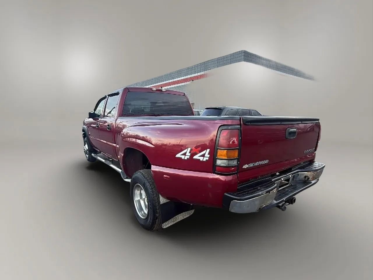 Used 2004 Chevrolet Silverado 3500 4DR w/ Heavy-Duty Power Package image 3