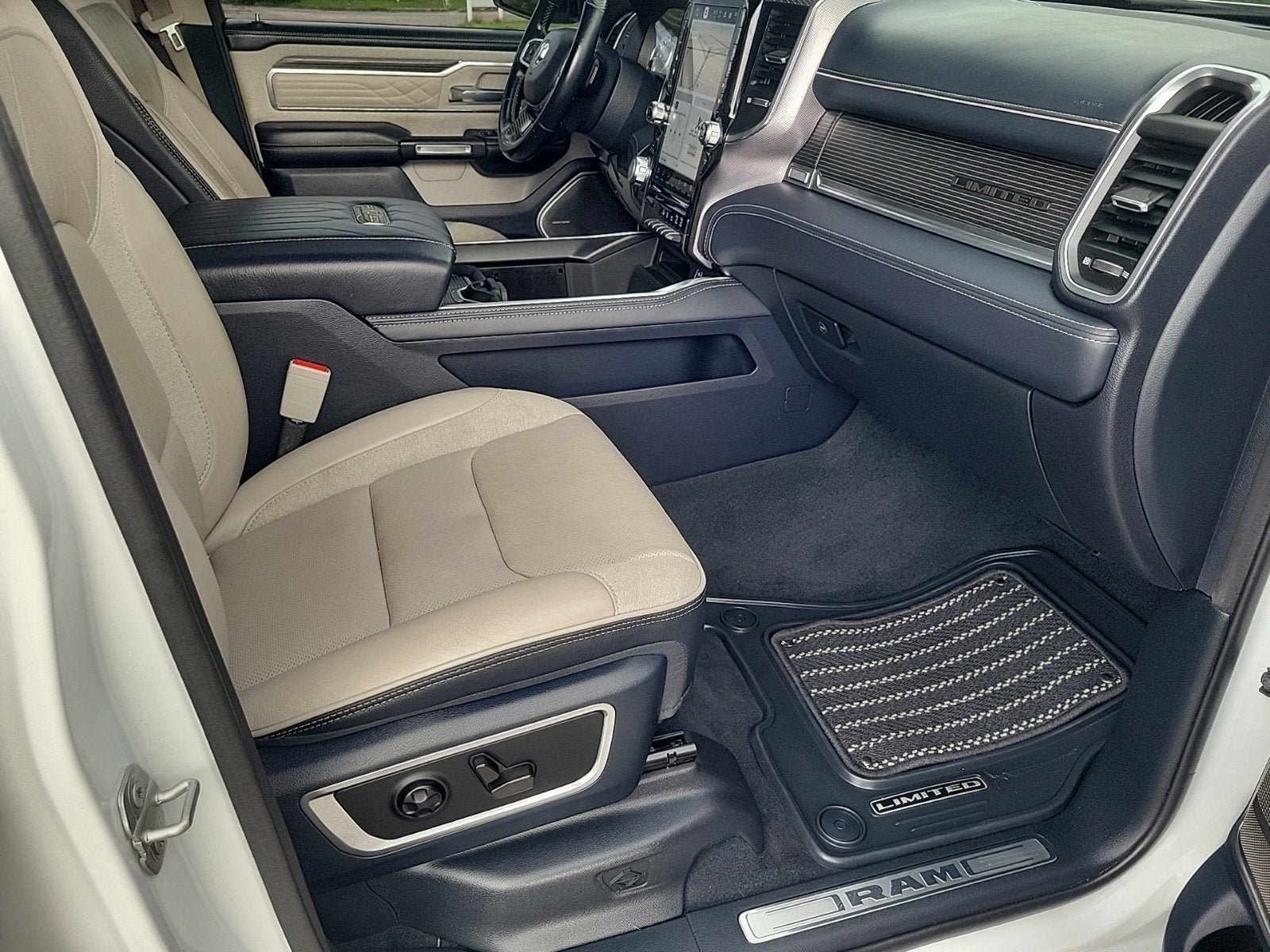Used 2022 RAM 1500 Limited RWD image 15