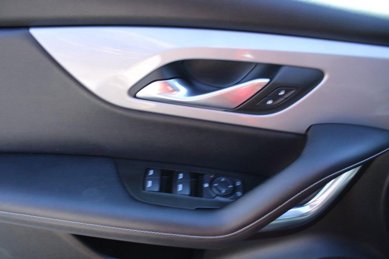 Used 2023 Chevrolet Blazer LT FWD image 9