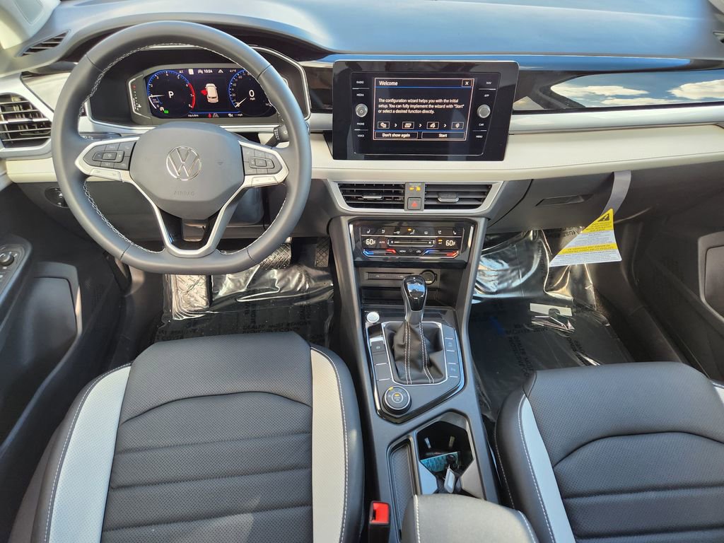 New 2026 Volkswagen Taos SEL image 2