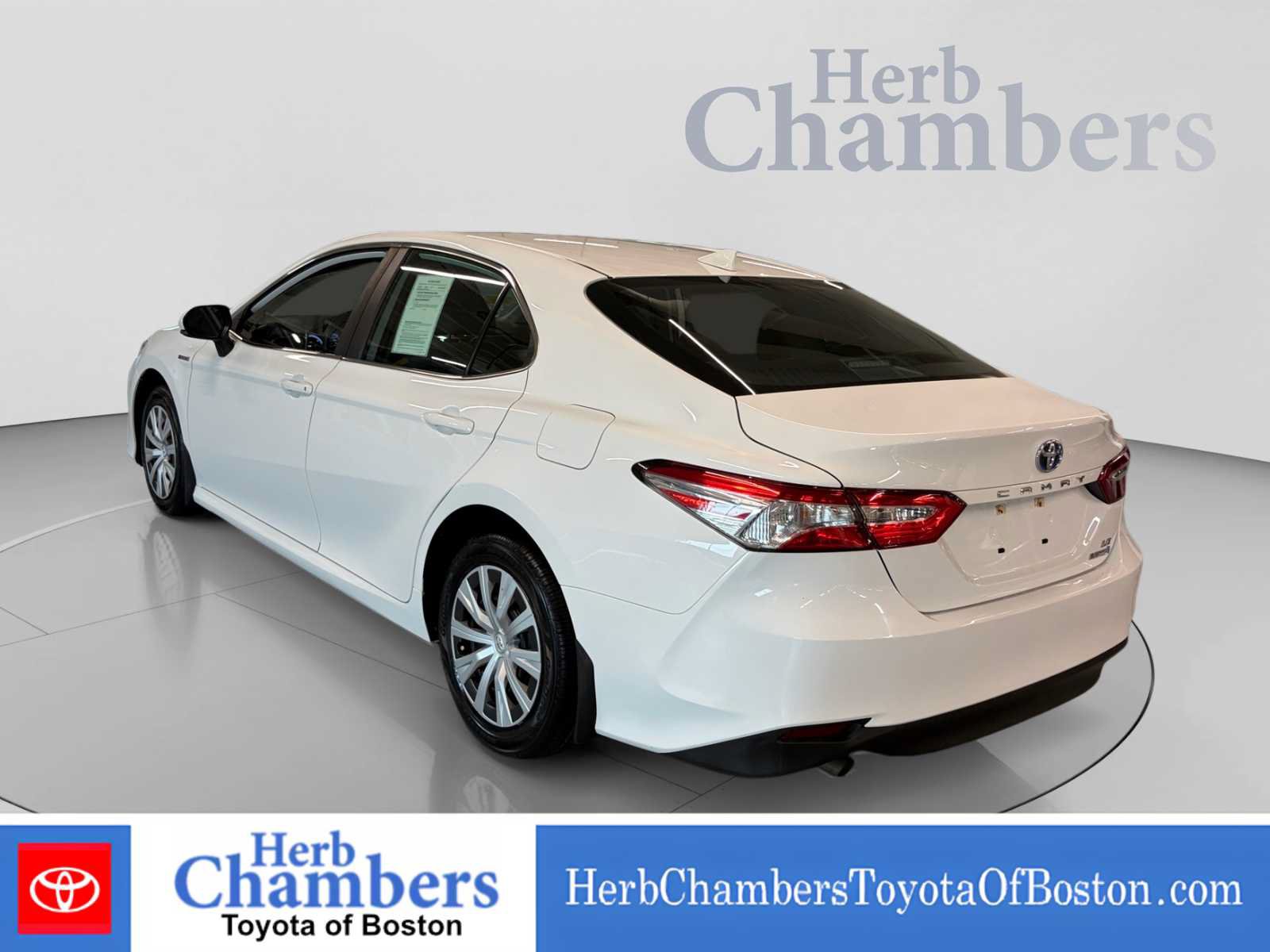 Used 2020 Toyota Camry LE w/ Sunroof Package FWD image 3