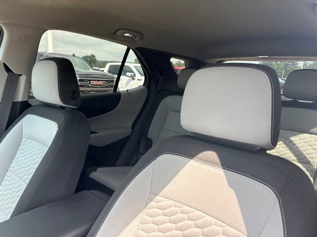 Used 2020 Chevrolet Equinox LS w/ LS Convenience Package AWD/4WD image 13