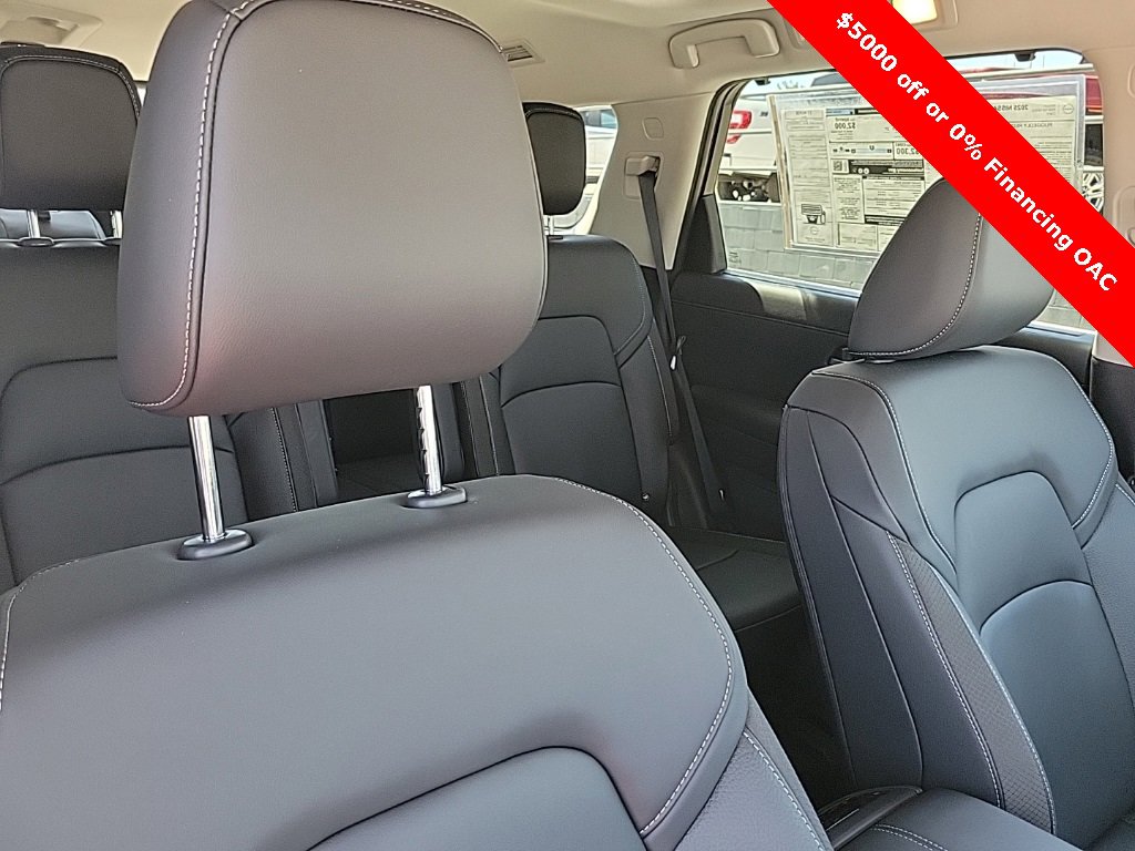New 2025 Nissan Pathfinder SL w/ SL Premium Package image 51