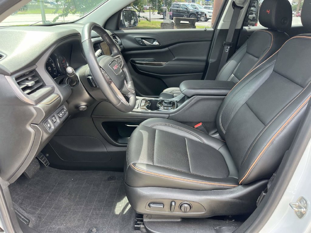 Used 2021 GMC Acadia AT4 w/ Technology Package AWD/4WD image 15