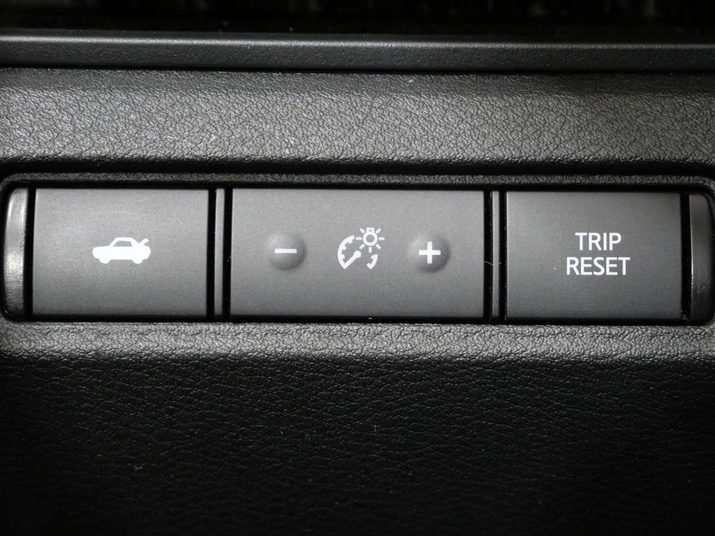 Used 2024 Nissan Altima 2.5 SR image 13