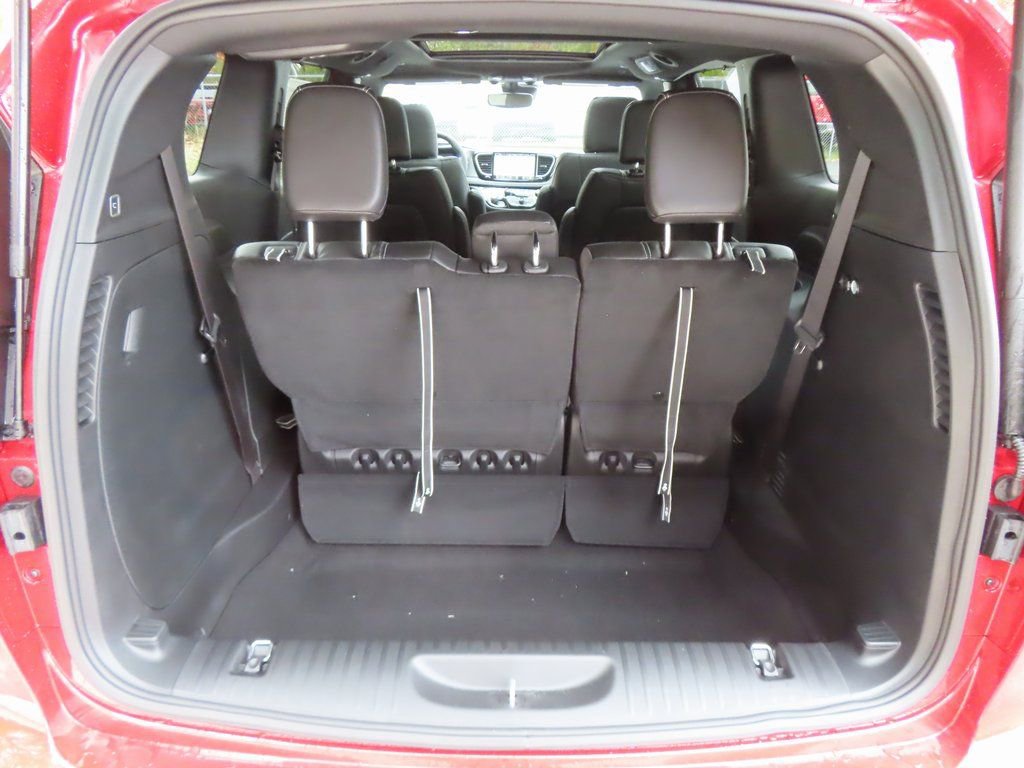 New 2026 Chrysler Pacifica Select image 17