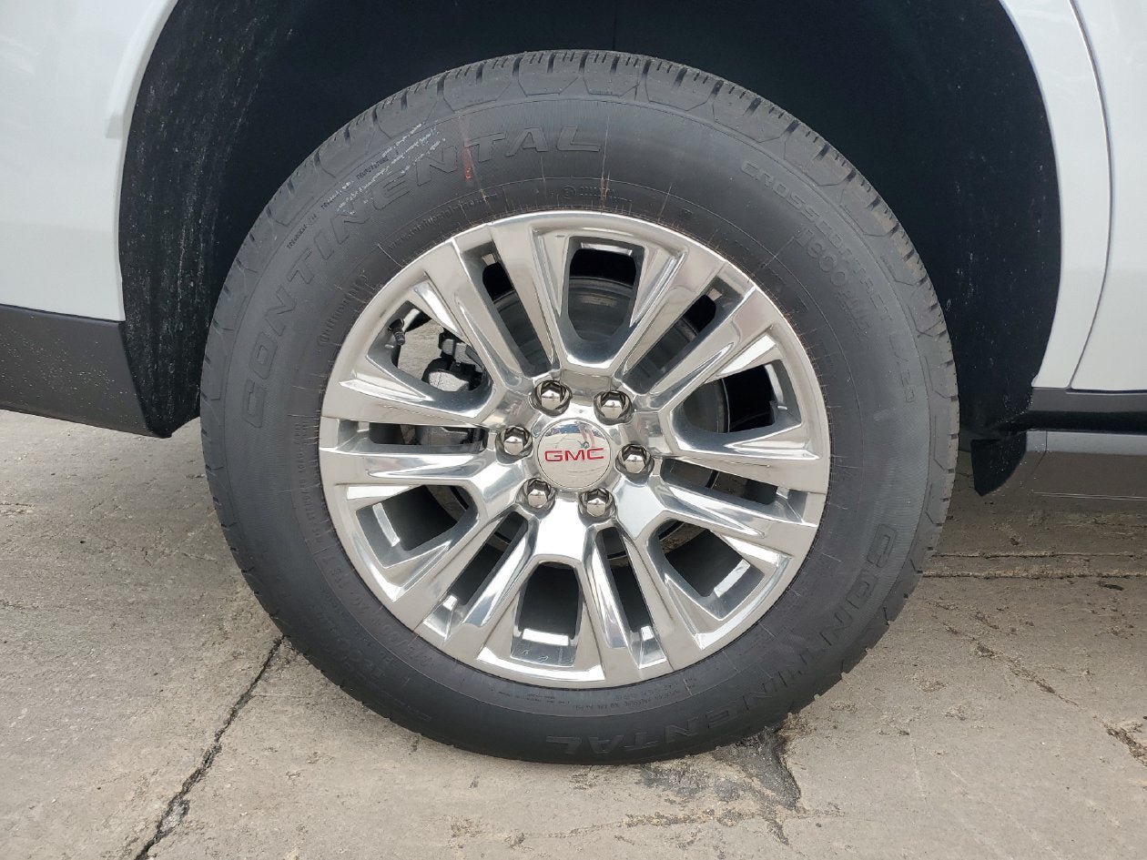 New 2027 GMC Yukon Denali w/ Sun & Power Step Package RWD image 6