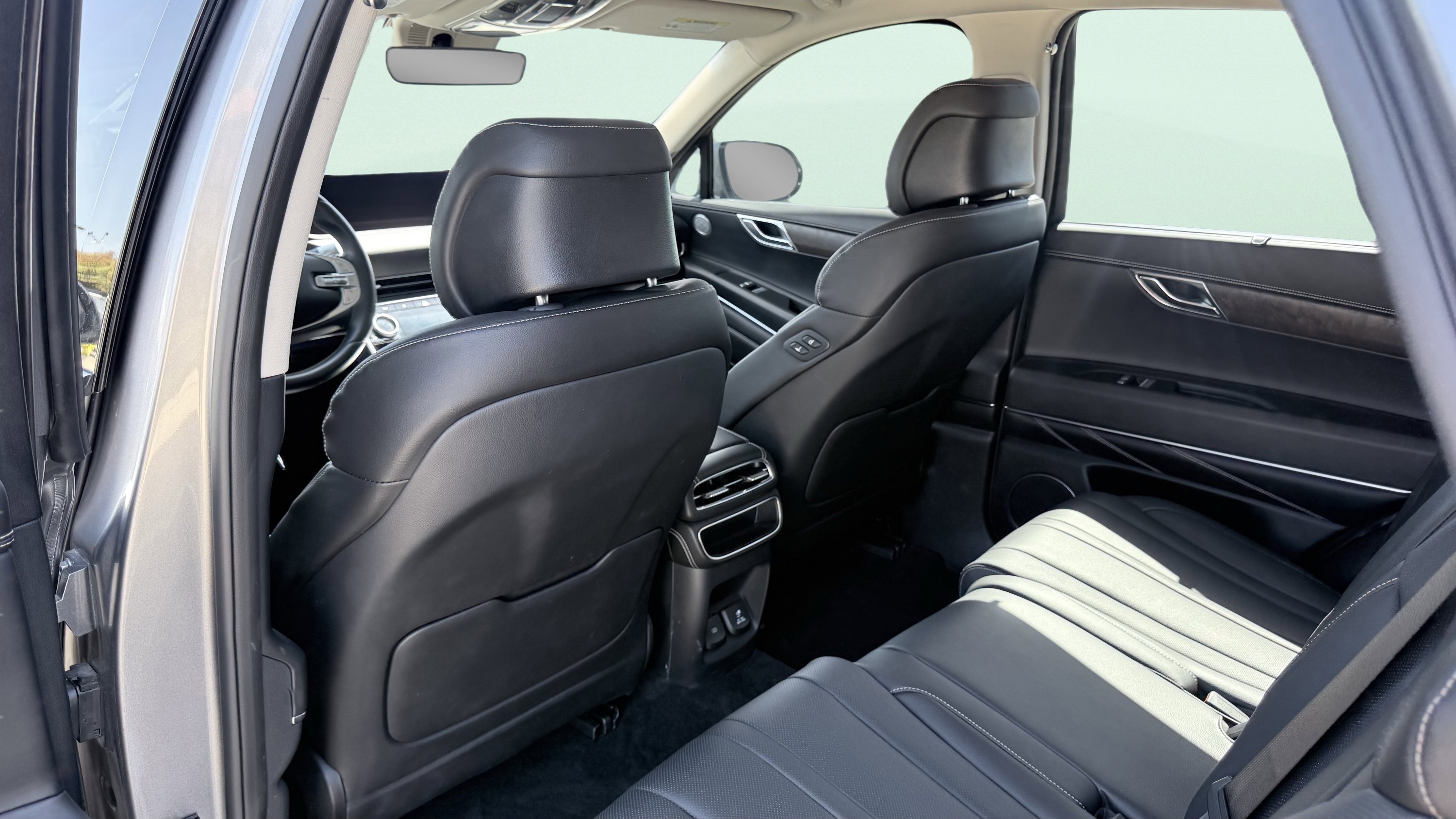 Used 2024 Genesis GV80 2.5T image 31