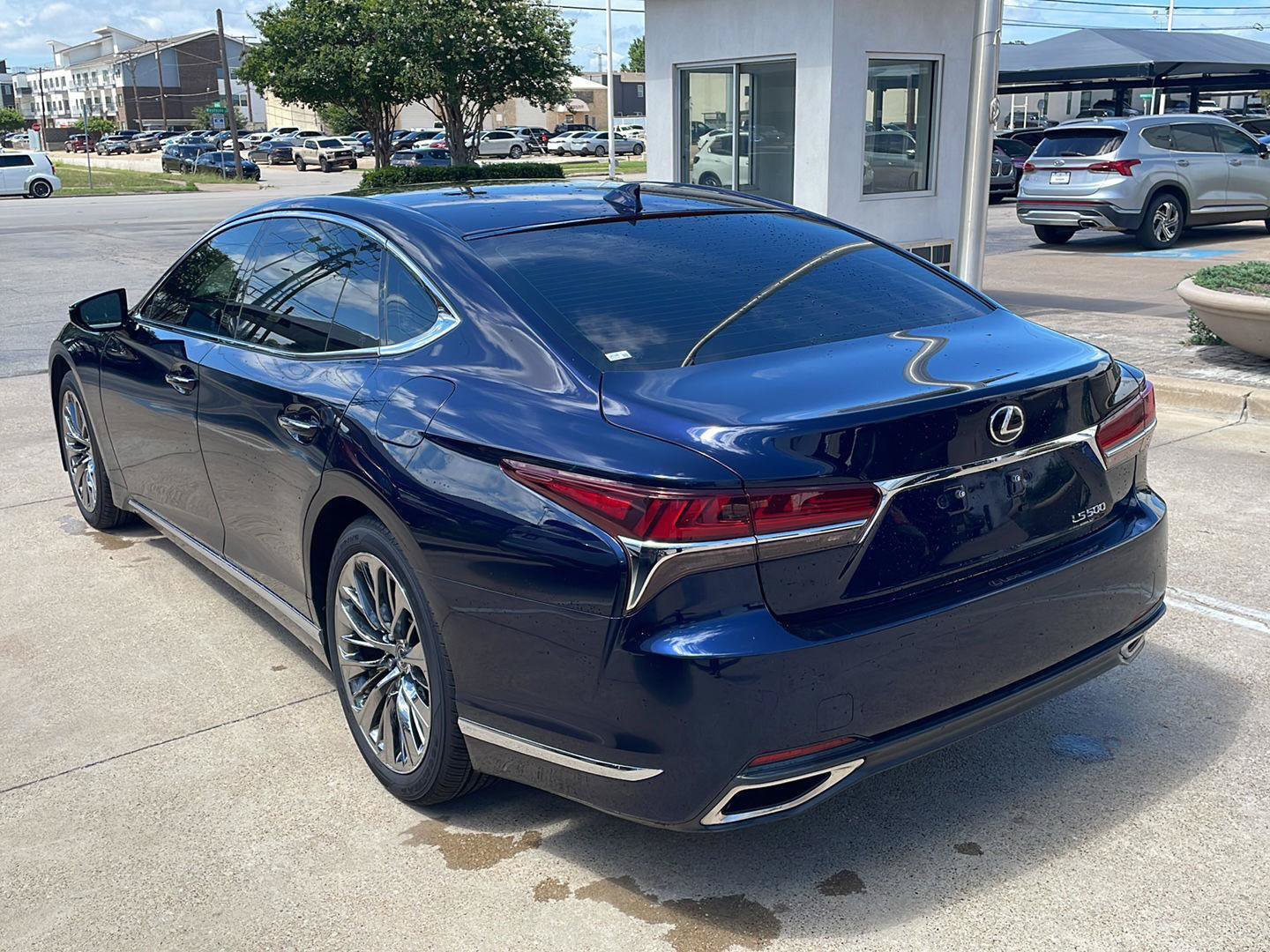 Used 2020 Lexus LS 500 w/ Interior Upgrade Package RWD image 4