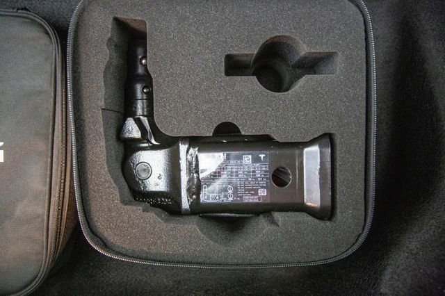 Used 2022 Tesla Model X Plaid image 41