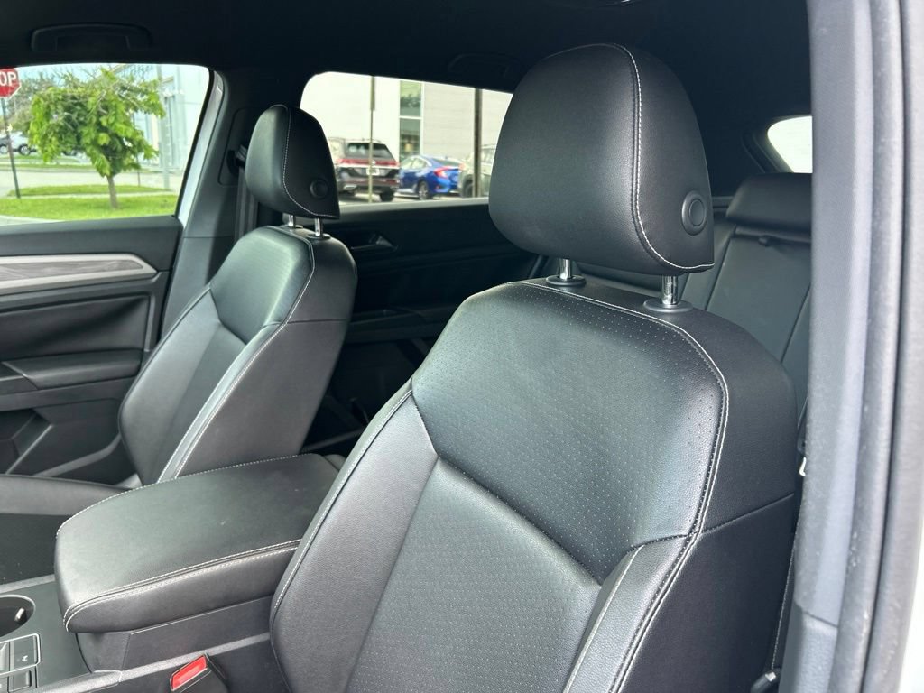 Used 2020 Volkswagen Atlas Cross Sport SE FWD image 22