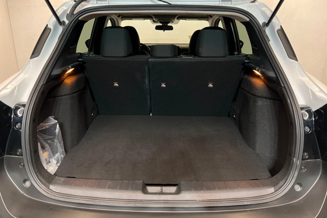 Used 2025 Nissan Kicks SV w/ SV Premium Package AWD/4WD image 22