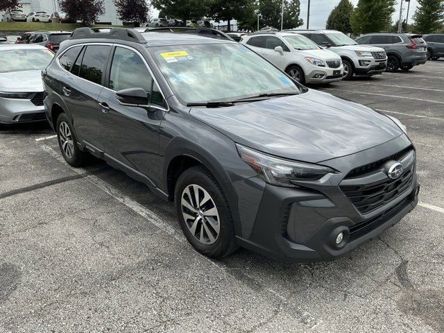 Used 2023 Subaru Outback Premium AWD/4WD image 4
