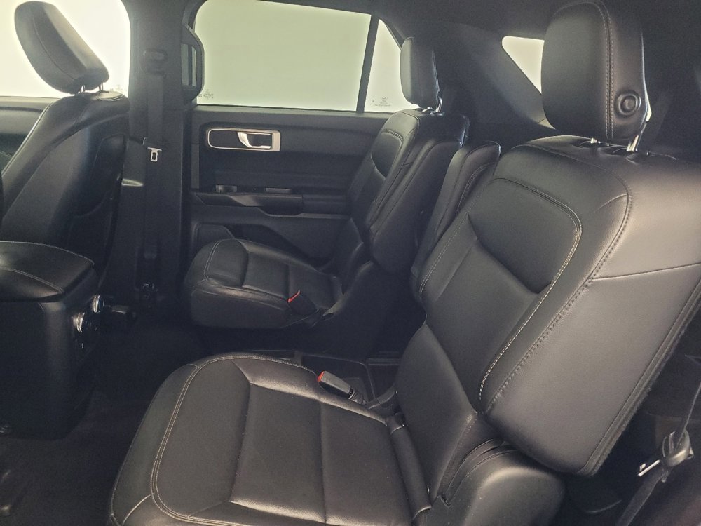 Used 2020 Ford Explorer XLT w/ Equipment Group 202A image 18