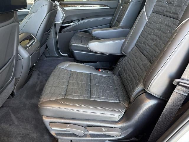 Certified 2026 Cadillac Escalade Platinum Sport w/ LPO, ONYX Package AWD/4WD image 20