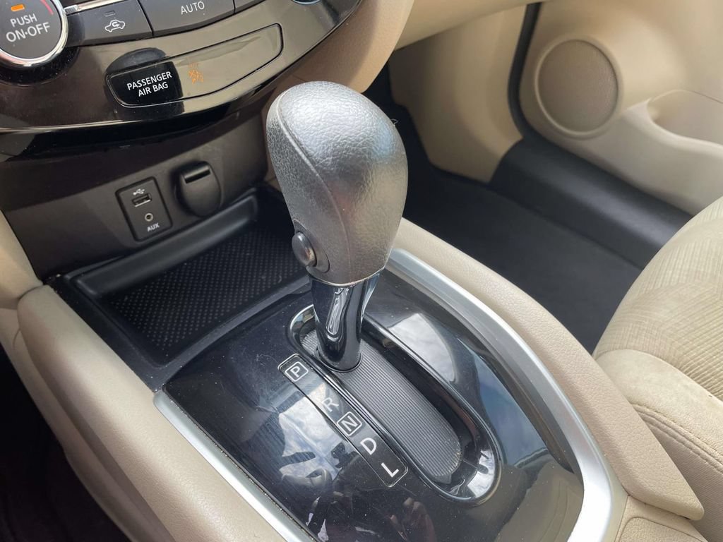 Used 2016 Nissan Rogue SV w/ SV Premium Package FWD image 26