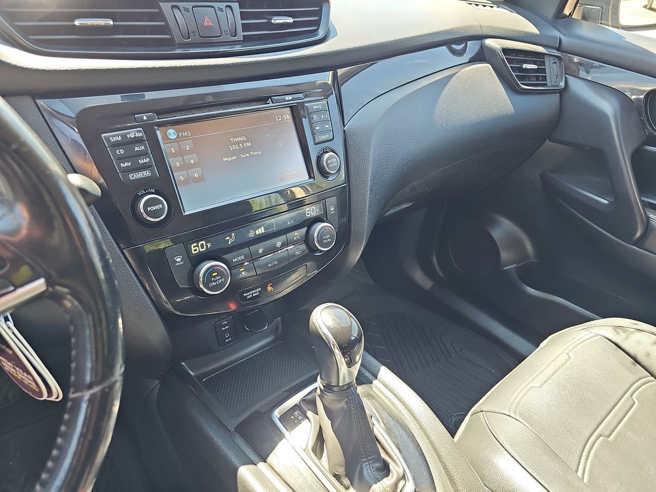 Used 2018 Nissan Rogue Sport SV w/ SV Technology Package image 13