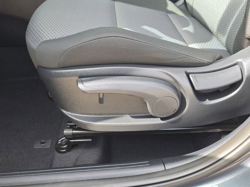 Certified 2025 Kia Soul LX image 20