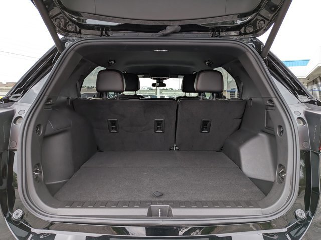 Used 2023 Chevrolet Equinox RS w/ RS Leather Package image 7