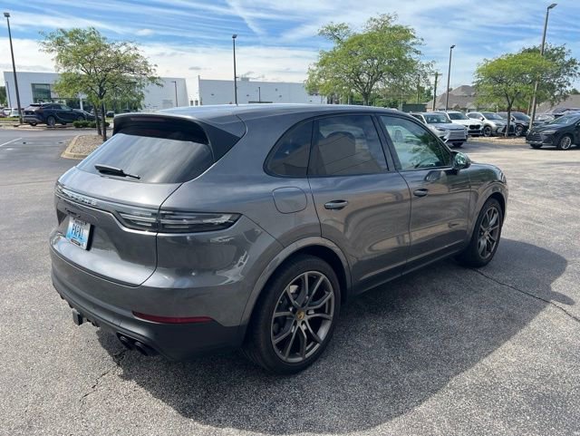 Used 2021 Porsche Cayenne S AWD/4WD image 3