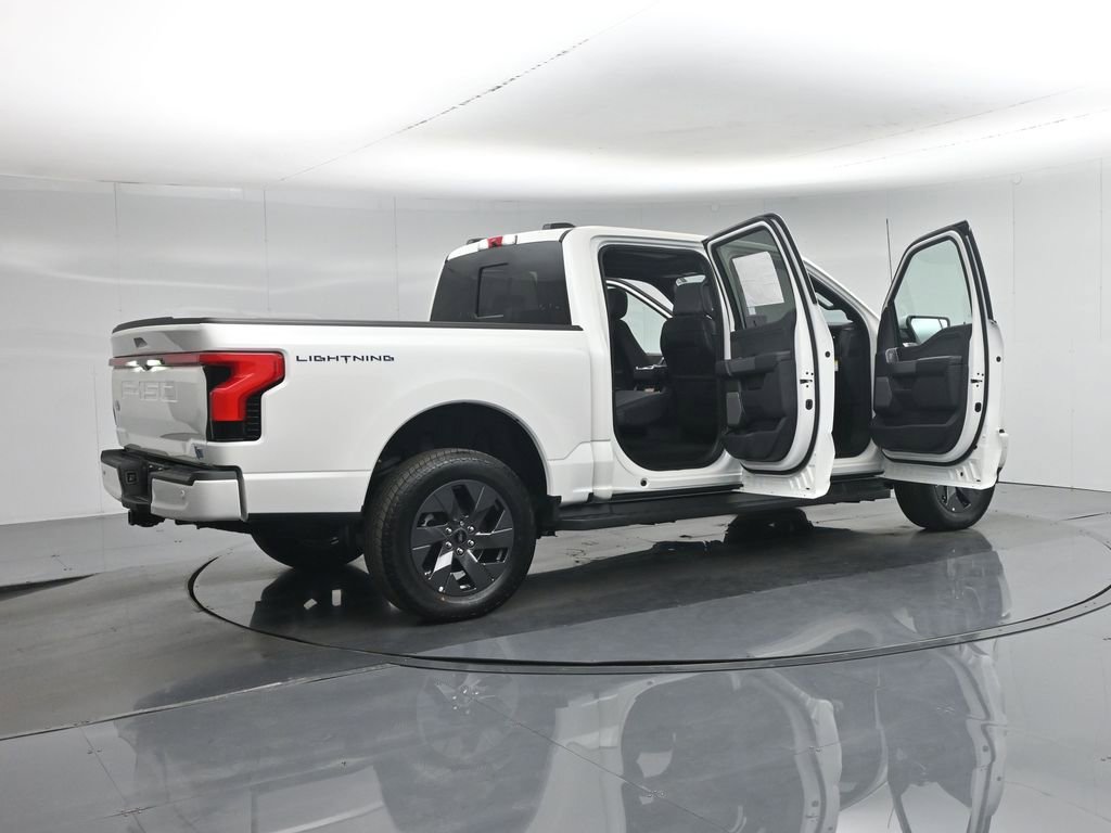New 2025 Ford F150 Lightning Lariat w/ Max Trailer Tow Package image 5