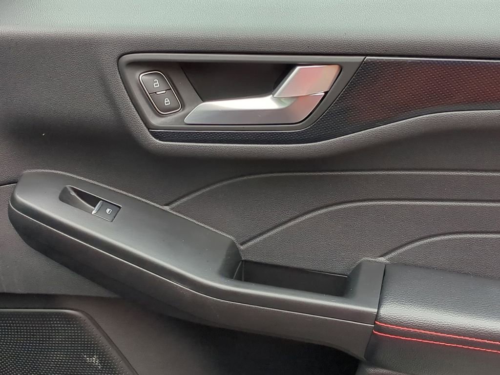 Used 2025 Ford Escape ST-Line image 35