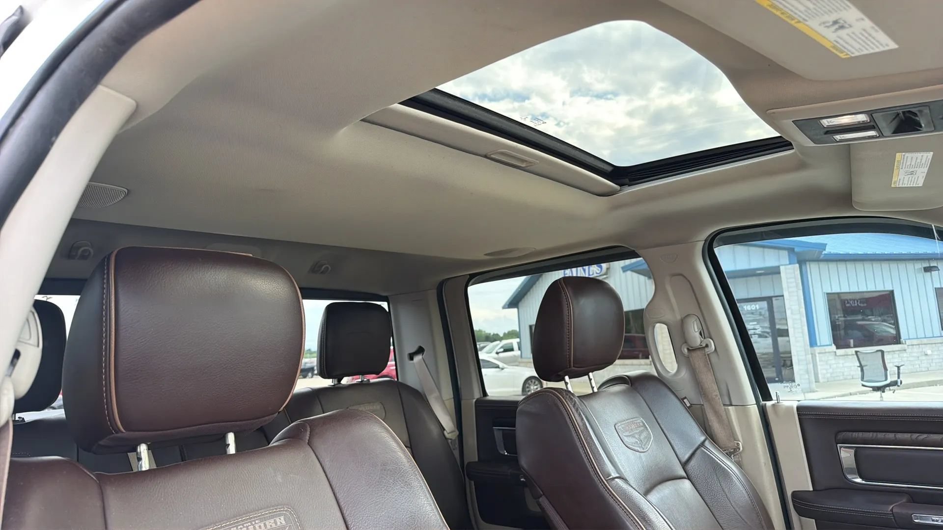 Used 2015 RAM 3500 Laramie Longhorn w/ Convenience Group AWD/4WD image 84