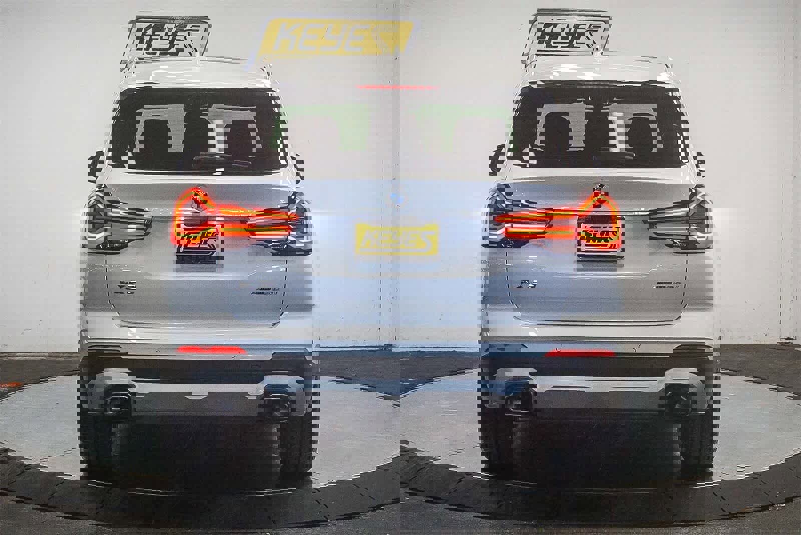 Used 2023 BMW X3 sDrive30i w/ Convenience Package image 3