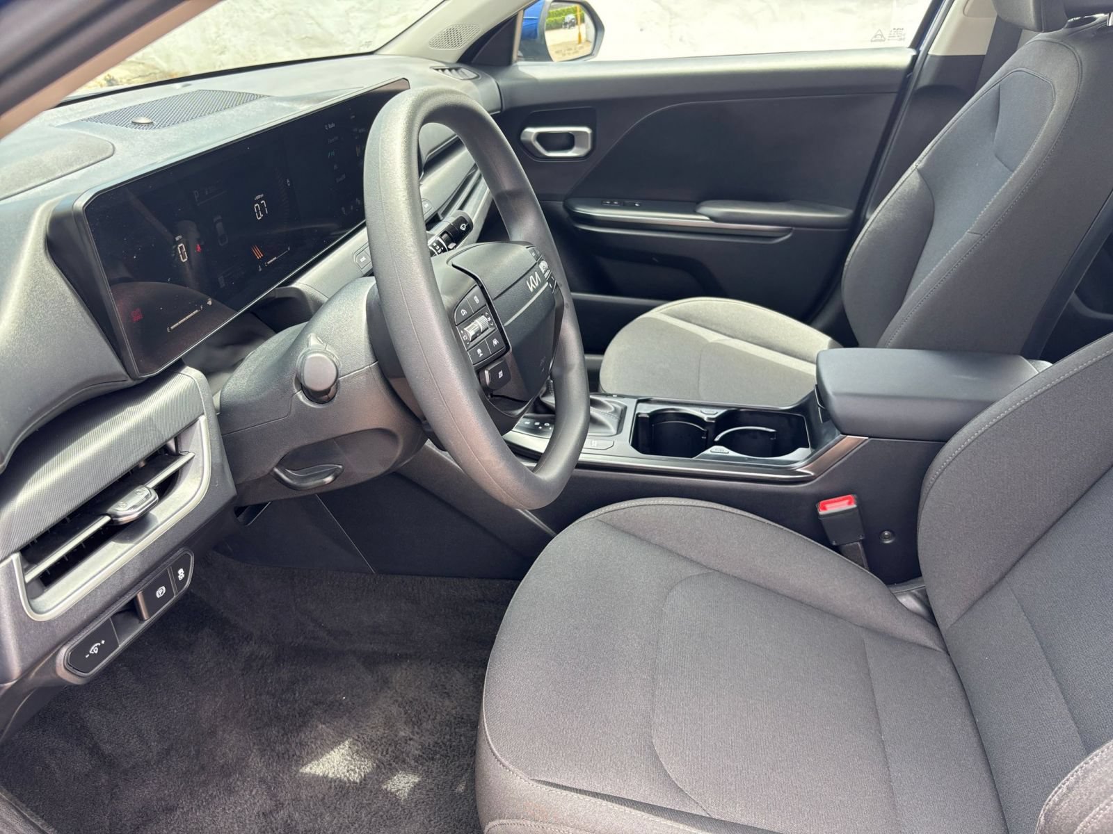Used 2026 Kia K4 FWD image 25