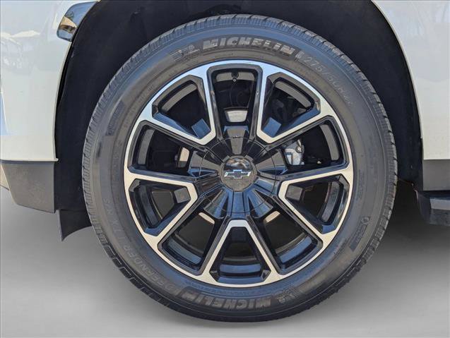 Used 2021 Chevrolet Suburban RST w/ Luxury Package AWD/4WD image 26
