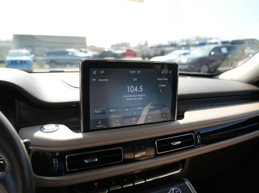 Used 2020 Lincoln Aviator Reserve AWD/4WD image 11