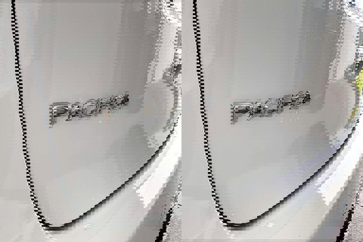 Used 2025 Chrysler Pacifica Select image 28