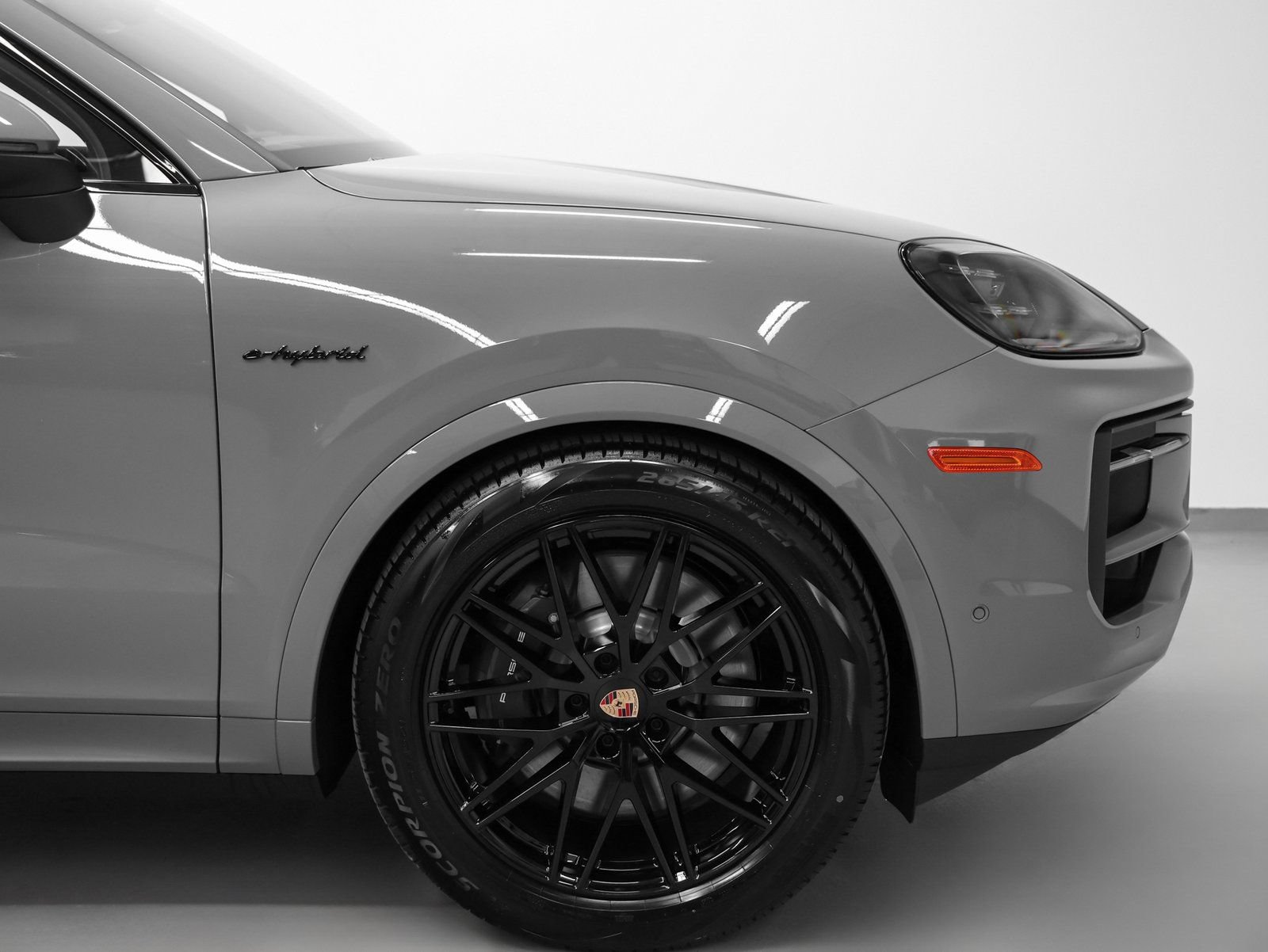 New 2026 Porsche Cayenne E-Hybrid Coupe AWD/4WD image 15