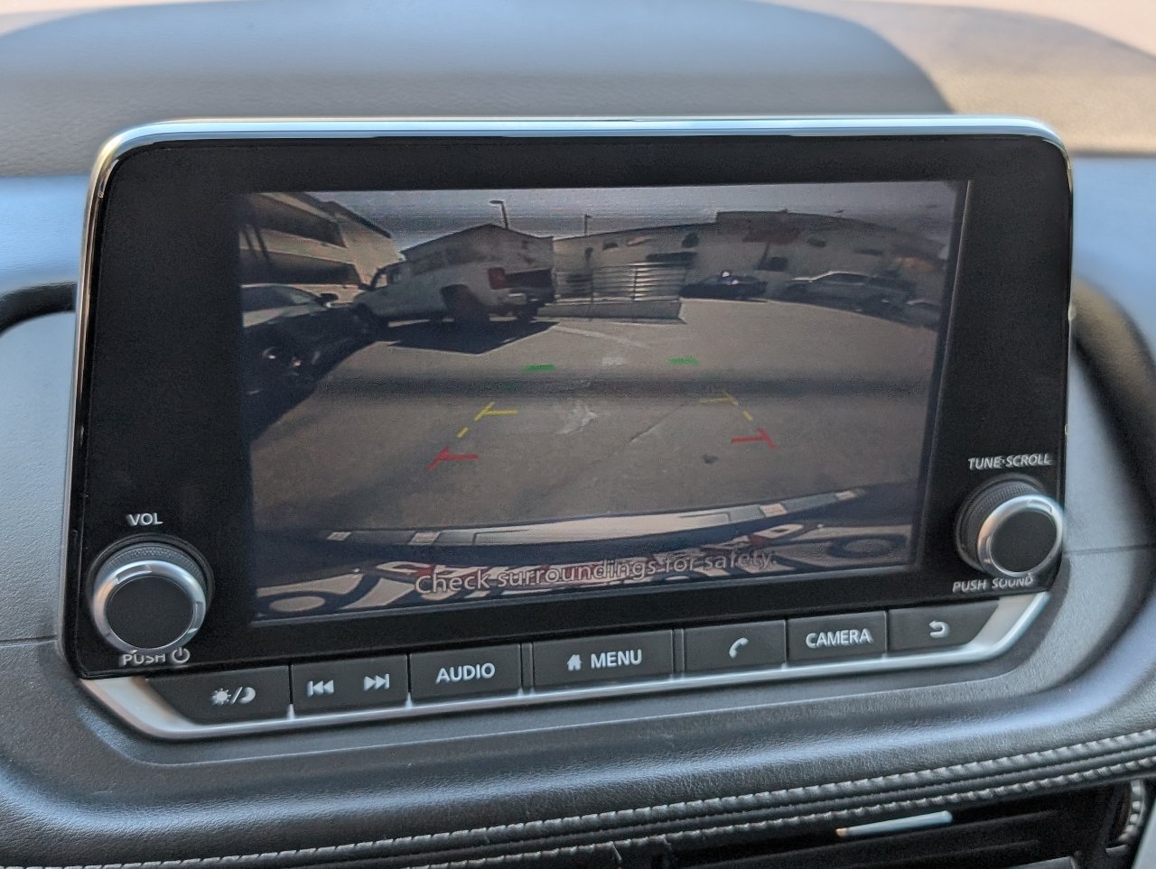 Used 2022 Nissan Rogue SV FWD image 6