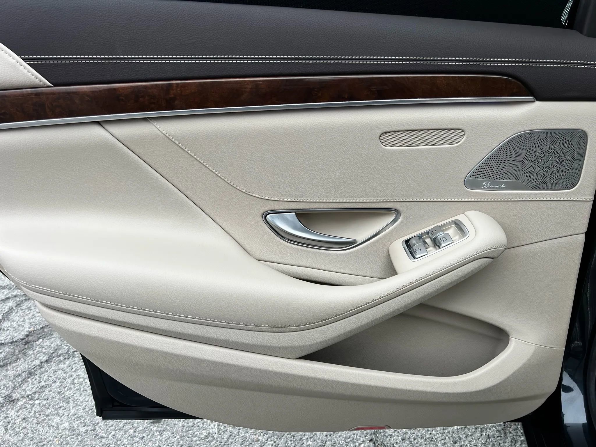 Used 2014 Mercedes-Benz S 550 Sedan image 24