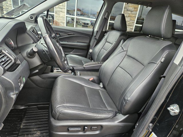 Used 2020 Honda Pilot Touring image 11