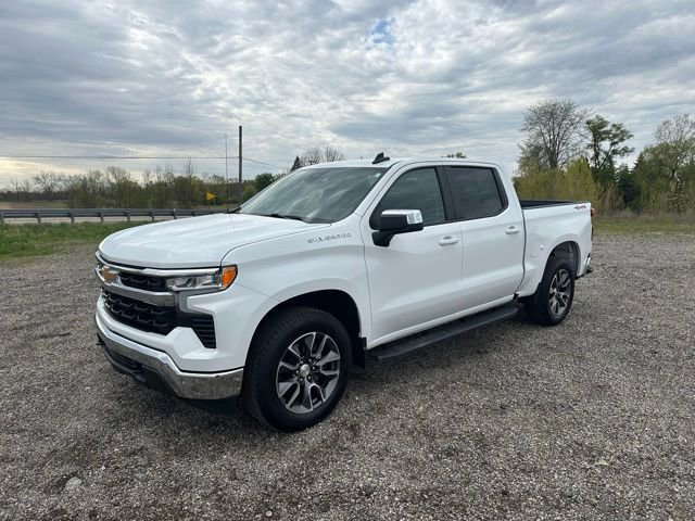 Used 2024 Chevrolet Silverado 1500 LT AWD/4WD image 2