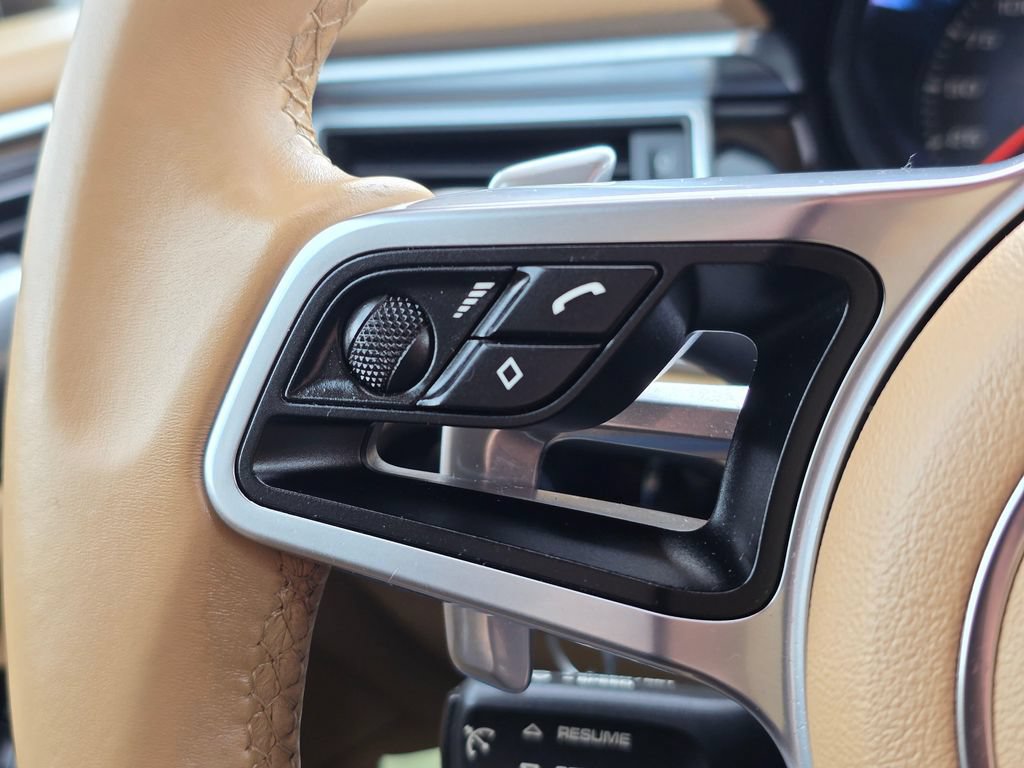 Used 2015 Porsche Macan S AWD/4WD image 28