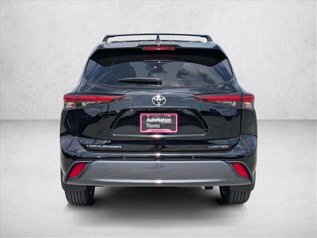 New 2025 Toyota Highlander Limited image 8