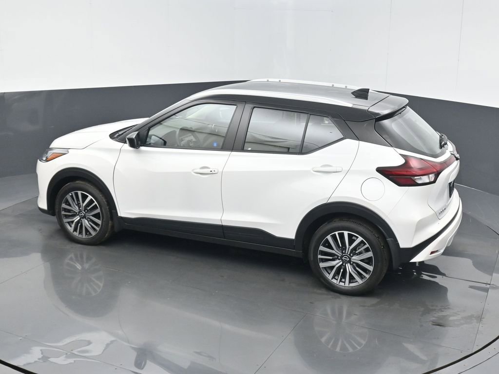 Used 2024 Nissan Kicks SV FWD image 15