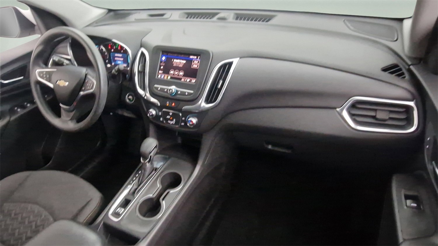 Certified 2022 Chevrolet Equinox LT w/ LPO, Floor Liner Package image 28