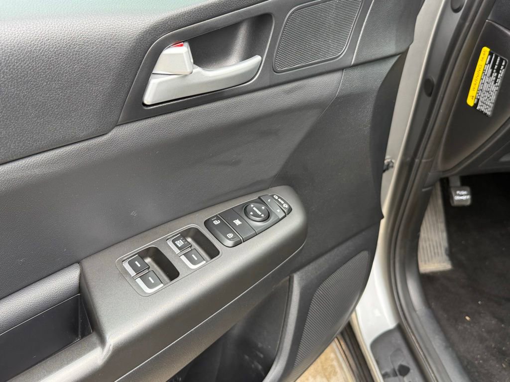 Used 2020 Kia Sportage S AWD/4WD image 22