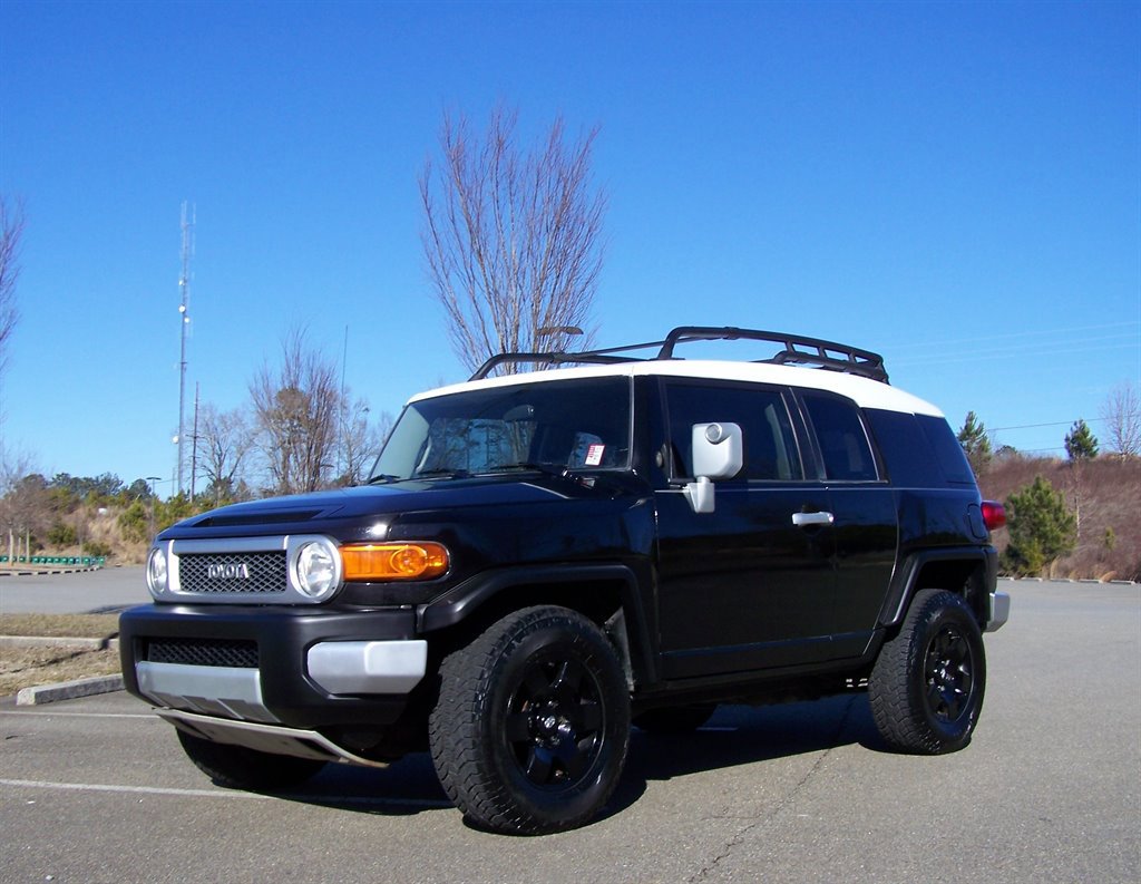 Used 2007 Toyota FJ Cruiser 4WD image 3