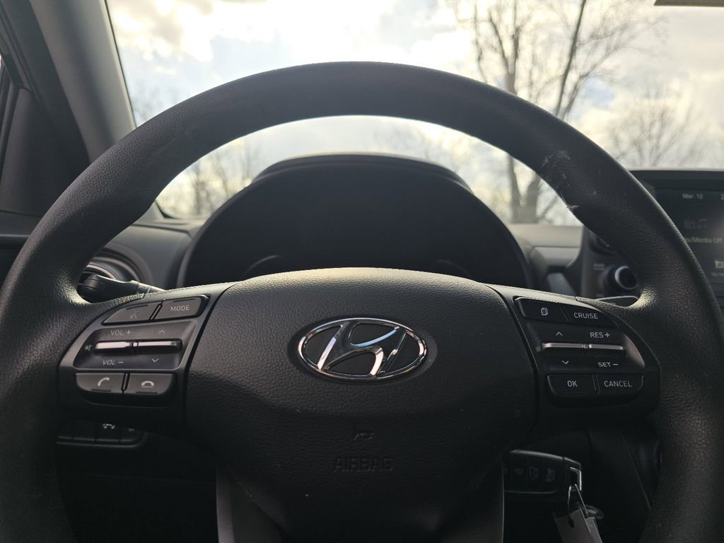 Used 2021 Hyundai Kona SE image 25