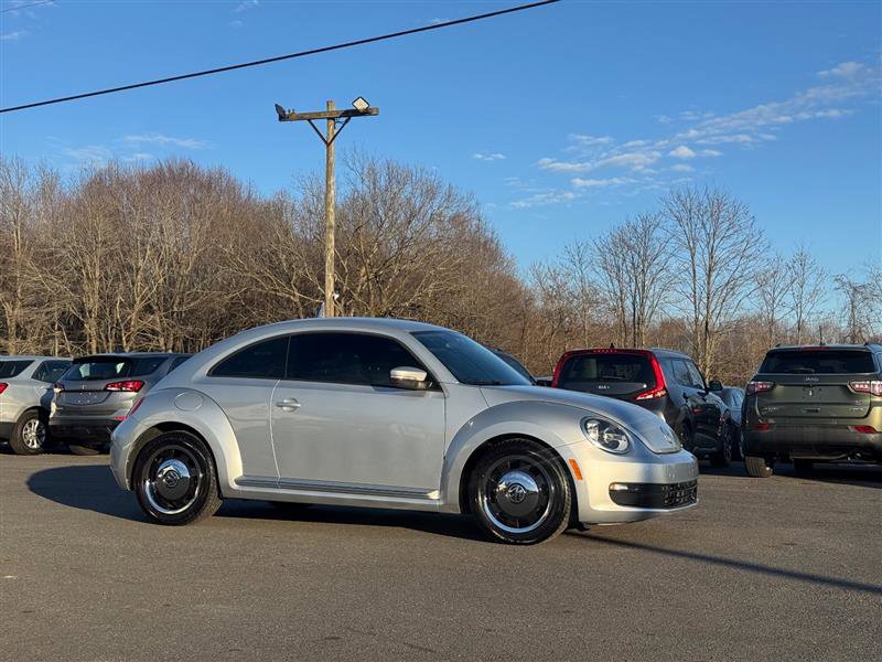 Used 2012 Volkswagen Beetle 2.5 image 7