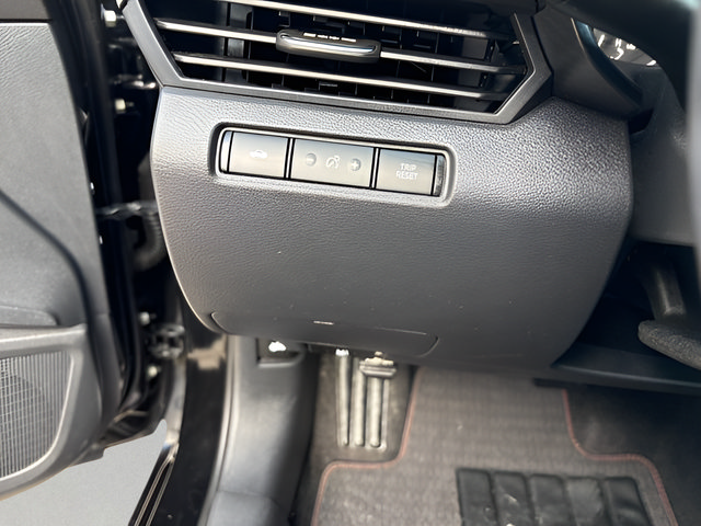 Used 2022 Nissan Altima 2.5 SR FWD image 34