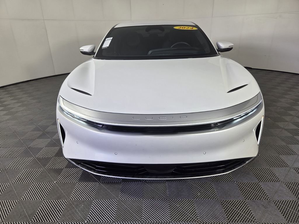 Used 2024 Lucid Air Pure RWD image 3