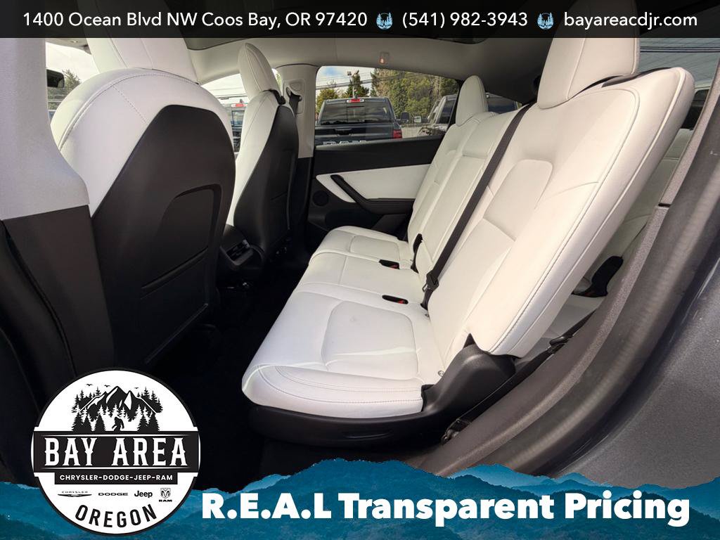 Used 2021 Tesla Model Y Long Range AWD/4WD image 17