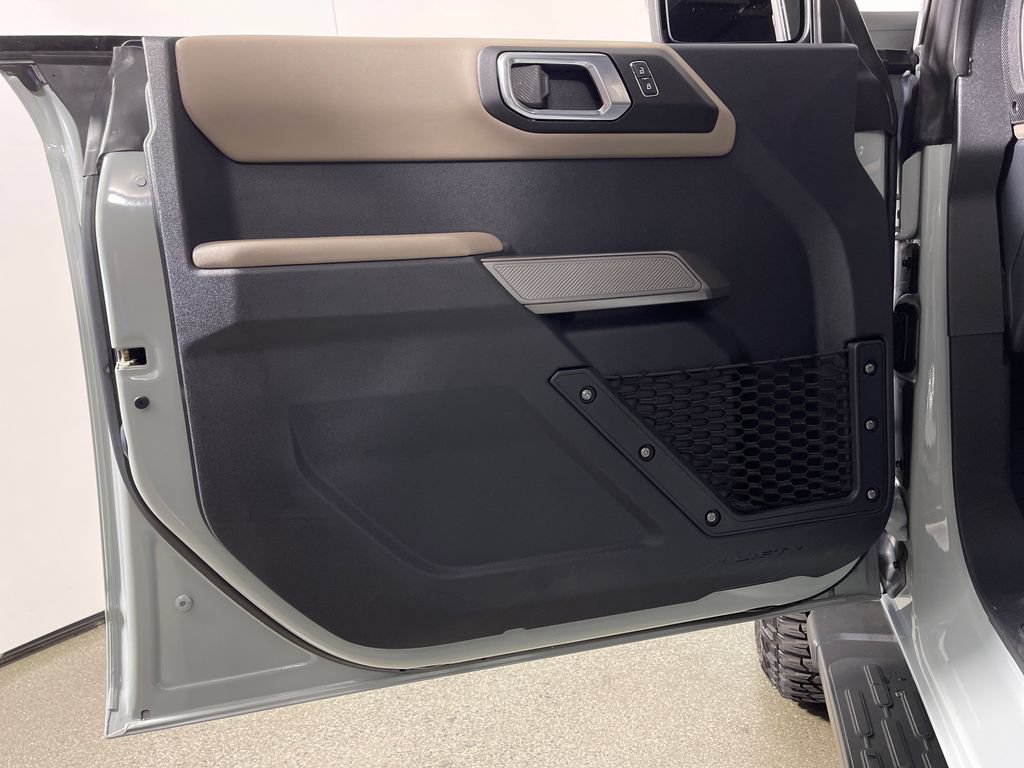 Used 2022 Ford Bronco Wildtrak AWD/4WD image 17